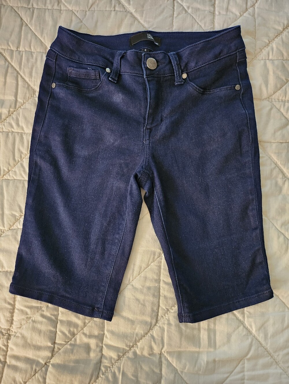 1822 'Butter' Denim Skinny Bermuda Shorts- Size 4